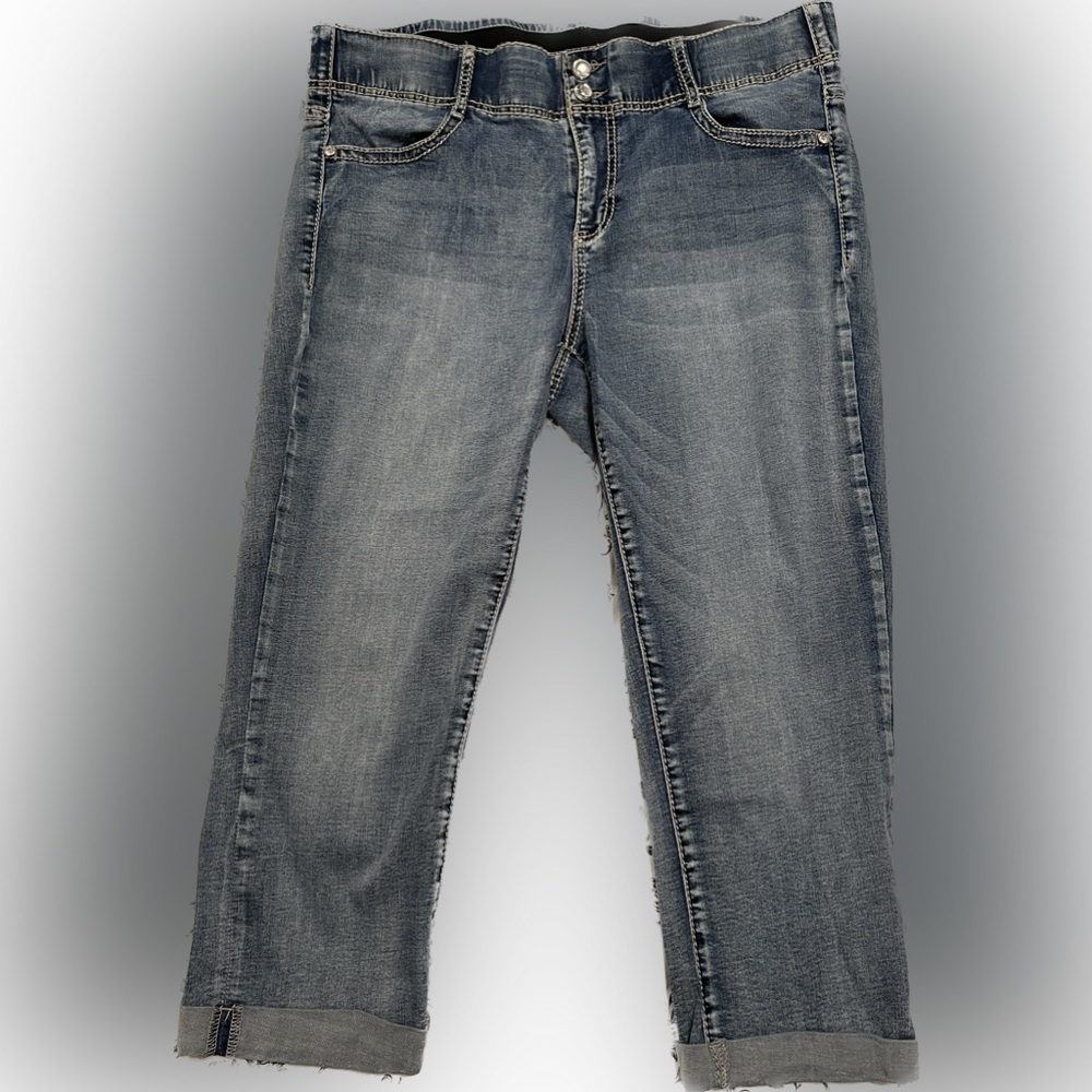 Apt 9 Crop Jeans Cute back pockets EUC